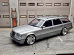 TRIPLE9 1:18 - Modelauto - Mercedes Benz E-klasse 300E, Hobby en Vrije tijd, Modelauto's | 1:5 tot 1:12, Nieuw