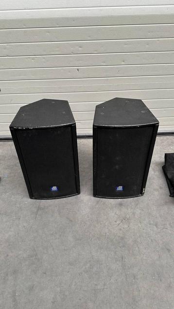 2x Speaker top DB Technologies, Arena 12 beschikbaar voor biedingen
