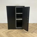 brandwerende kluis / kast vv 2 legborden en sleutel (hxbxd), Ophalen of Verzenden, Gebruikt, Metaal