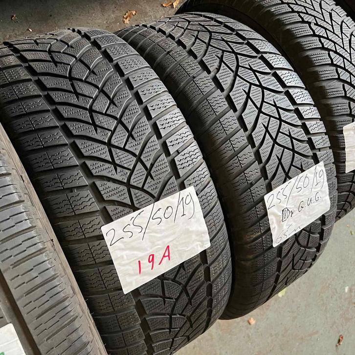 2 x Goodyear UltraGrip 255-50-19 Winterbanden 6,5mm, Auto-onderdelen, Banden en Velgen, 19 inch, Winterbanden, 255 mm, Personenwagen