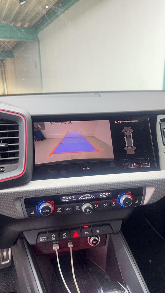 Audi A3 2021+ Origineel Achteruitrijcamera montage/inbouw, Auto diversen, Achteruitrijcamera's, Nieuw, Ophalen