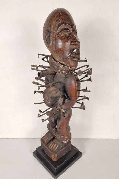 Standbeeld Nkishi - Bakongo - DR Congo (Zonder Minimumprijs), Antiek en Kunst, Kunst | Niet-Westerse kunst