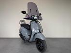 Vespa Sprint Brom 45 km, BWJ 04-2021, Nardo Grey, Custom, Fietsen en Brommers, Maximaal 45 km/u, Ophalen of Verzenden, Zo goed als nieuw