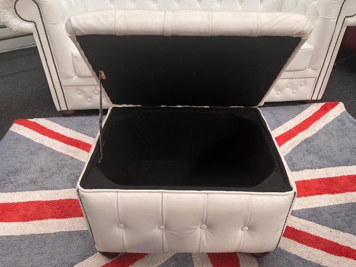 Orig.Chesterfield Boxstool Hocker  Wit Leer met Opbergruimte, Huis en Inrichting, Banken | Voetenbanken en Poefen, Gebruikt, Leer