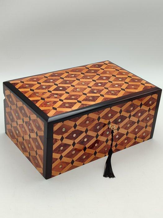 Sieradendoos - Juwelenkistje met een thuya-loep, volledig, Antiek en Kunst, Curiosa en Brocante