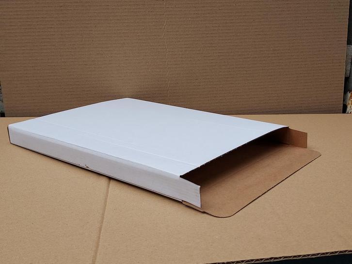 Brievenbusdoos A4+, 350x250x28 mm (20 stuks)., Diversen, Schrijfwaren, Nieuw, Ophalen of Verzenden