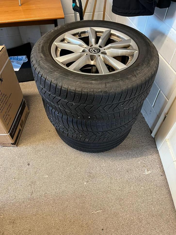 4 autobanden te koop Pirelli & Vredestein 18 inch, Auto-onderdelen, Banden en Velgen, 18 inch, All Season, 255 mm, Overig, Gebruikt
