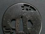 Tsuba zwaardbeschermer met vliegende vogel openwerk – 168g –