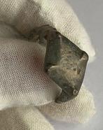 Item 119. Islamitisch Brons Ring - Middeleeuwen 10e–14e eeuw