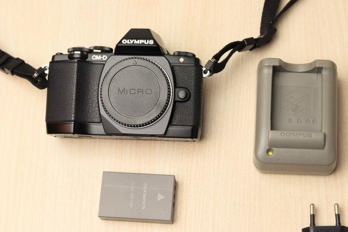 Olympus OM-D E-M10 body + Accessoires Shuttercount 1780, Audio, Tv en Foto, Fotocamera's Digitaal