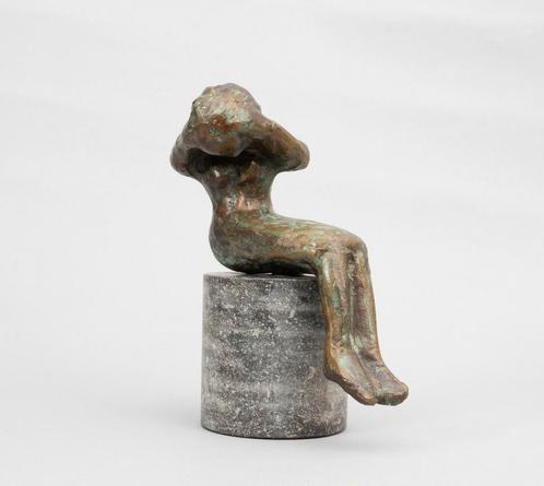 Gene Eggen (1921-2000), Een dame wast het haar, Antiek en Kunst, Kunst | Beelden en Houtsnijwerken