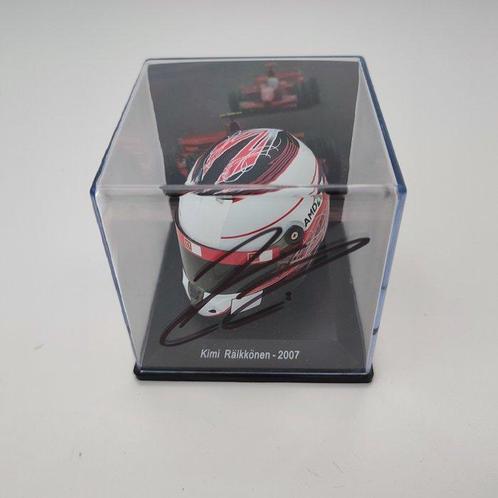 Ferrari - Kimi Räikkönen - 2007 - Schaal 1/5 helm, Verzamelen, Automerken, Motoren en Formule 1
