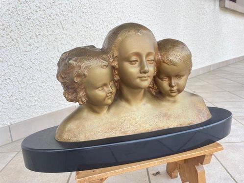 R. René - Beeldje, La Famille Femme Enfants - Groupe Trois, Antiek en Kunst, Kunst | Designobjecten