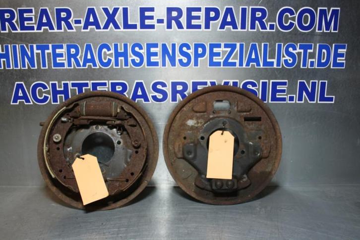 Ankerplaat Ford (Koln achteras, klein model)., Auto-onderdelen, Remmen en Aandrijving, Gebruikt, Ford USA, Verzenden