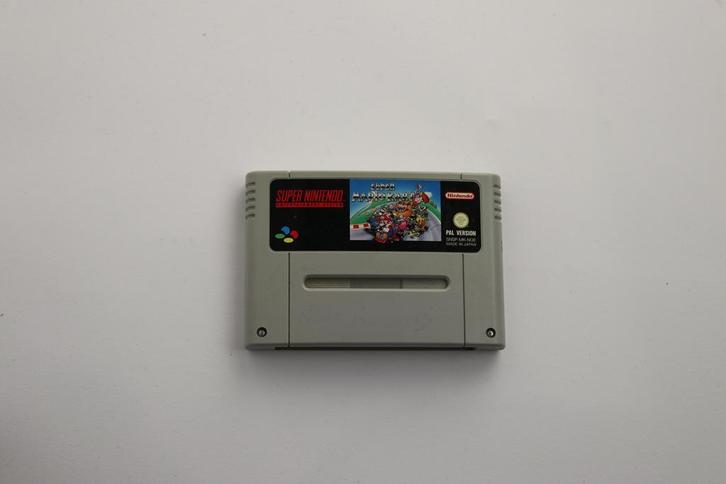 SNES - Super Mario Kart, Spelcomputers en Games, Games | Nintendo Super NES, Ophalen of Verzenden