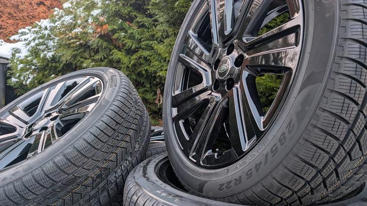 Range Rover 22 inch Style7023 Pirelli Scorpion Winter banden, Auto-onderdelen, Banden en Velgen, Overige maten, Winterbanden, 285 mm