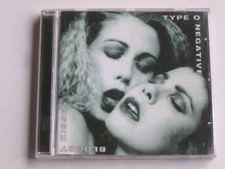 Type O Negative - Bloody Kisses, Cd's en Dvd's, Cd's | Hardrock en Metal, Zo goed als nieuw, Verzenden