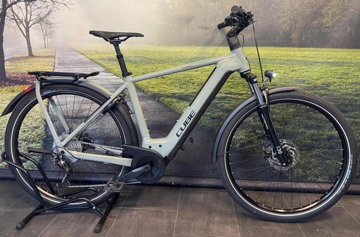 Cube Kathmandu Pro - Electrische Herenfiets met Bosch CX, Fietsen en Brommers, Elektrische fietsen, 50 km per accu of meer, Zo goed als nieuw