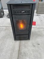Goed werkende pelletkachel met nieuwe printplaat, Zo goed als nieuw, Hout, Vrijstaand, Pelletkachel
