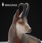 Demetz Patrick - sculptuur, Eleganza Montanara: Il Camoscio, Antiek en Kunst