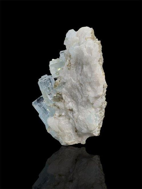 Uitstekende Aquamarijn Exemplaar - Hoogte: 92 mm - Breedte:, Verzamelen, Mineralen en Fossielen