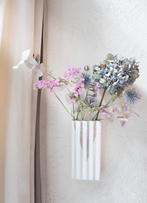 Caroline Schilling - Vaas - Keramiek, Staal - “ V ” -