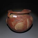 Maya Terracotta Kom. ca. 600 - 900 na Chr. Hoogte 14 cm.