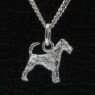 Zilveren Irish terrier ketting hanger - klein, Sieraden, Tassen en Uiterlijk, Kettinghangers, Verzenden