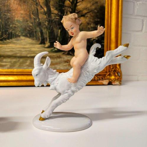 Wallendorf - Beeldje - Putti with animals (2) - Porselein, Antiek en Kunst, Antiek | Glas en Kristal