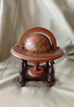 Celestial and terrestrial globes - 1970-1980, Antiek en Kunst, Curiosa en Brocante