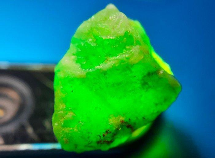 Onbehandelde natuurlijke smaragd - 8 ct Ruw- 1.6 g, Verzamelen, Mineralen en Fossielen
