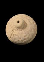 Byzantijns Keramiek Handgranaat met gegraveerde versiering