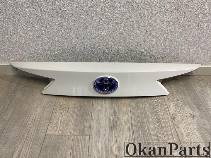 Toyota Auris Station achterklep sierlijst logo, Auto-onderdelen, Carrosserie en Plaatwerk, Gebruikt, Toyota, Achter, Ophalen