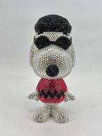 Okyes - Snoopy in the Pink Zigzag Shirt