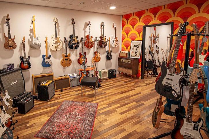 *WINTER*Fender, Gretsch, Squier, Mozer, Ibanez, (bas)gitaren, Muziek en Instrumenten, Snaarinstrumenten | Gitaren | Elektrisch