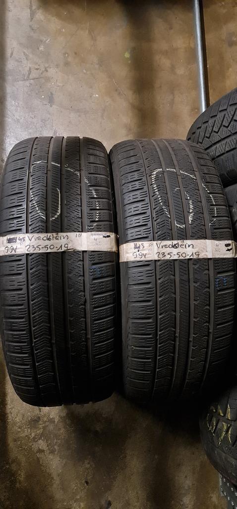 2x 235-50-19 Vredestein All Season 4mm €30 PerBand 235 50 19, Auto-onderdelen, Banden en Velgen, 19 inch, All Season, 235 mm, Personenwagen