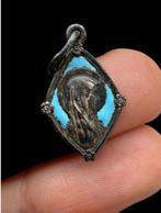 Gotische en mysterieuze antieke religieuze medaille van