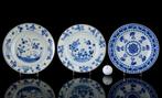 Drie (3) Chinese blauw-witte borden - GEEN VEILINGPRIJS -