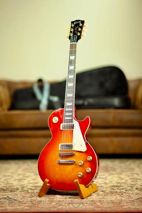 Gibson Les Paul Deluxe 70s 2023 | Cherry Sunburst, Muziek en Instrumenten, Snaarinstrumenten | Gitaren | Elektrisch