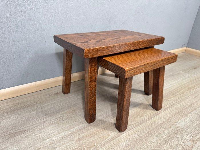 Set bijzettafels - Hout - Twee zware brutalist, Antiek en Kunst, Kunst | Designobjecten
