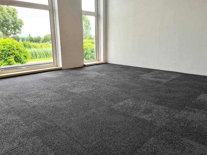 Tapijttegels zwart - Restpartij - Sale - zwarte tapijt tegel, Huis en Inrichting, Stoffering | Vloerbedekking, Tapijttegels, Wit