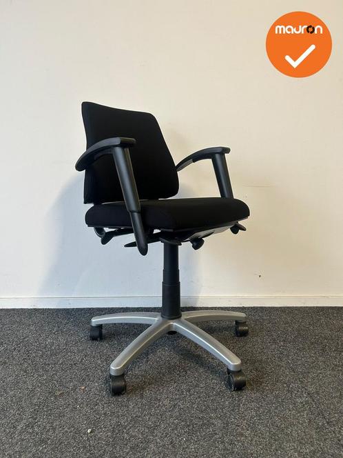 BMA Axia 2.2 - 8Z 2D armpads - medium rug - nieuwe zwarte st, Zakelijke goederen, Kantoor en Winkelinrichting | Kantoormeubilair en Inrichting