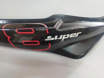 Zij kuip zijkap zijkuip rechts / Kymco Super8 super 8 beschikbaar voor biedingen