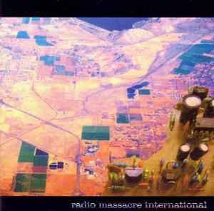 cd - Radio Massacre International - Solid States, Cd's en Dvd's, Cd's | Overige Cd's, Zo goed als nieuw, Verzenden