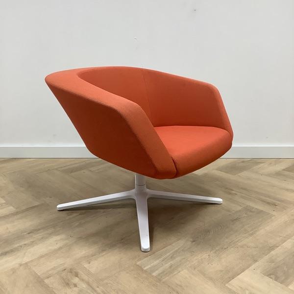 Design fauteuil Dino, van Maxdesign, oranje - wit, Huis en Inrichting, Fauteuils, Gebruikt, Stof, Ophalen of Verzenden