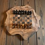 Schaakspel - Ambachtelijk van olijfhout, Antiek en Kunst