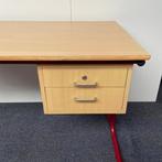 Schoolbureau + 2 lades, 140x70 cm, Licht beuken - rood, Gebruikt, Ophalen of Verzenden, Bureau