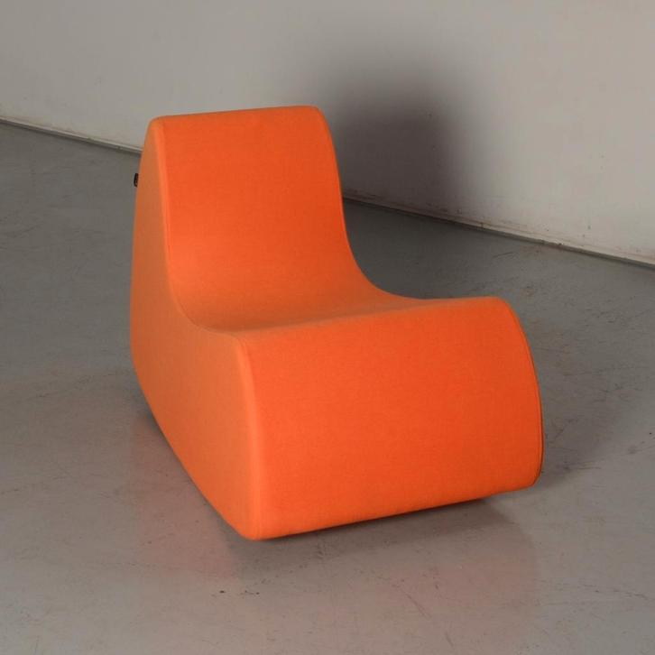 Softline design fauteuil, oranje, 90 x 56 x 38 cm, Zakelijke goederen, Kantoor en Winkelinrichting | Kantoormeubilair en Inrichting