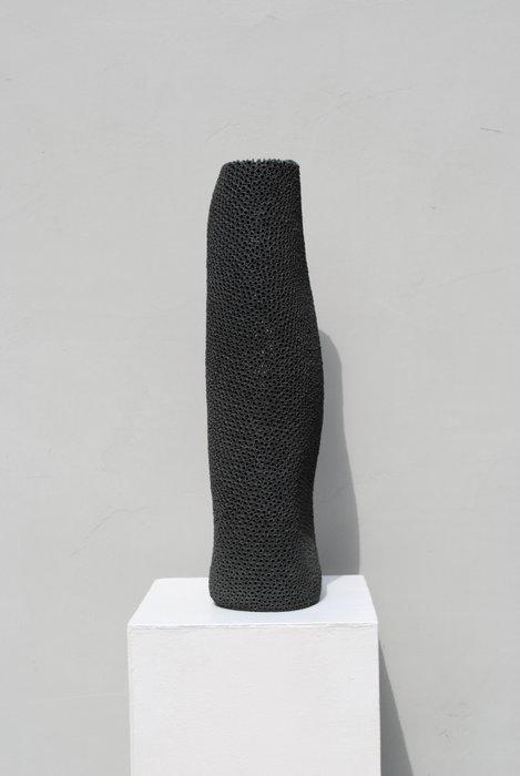 Gilles Caffier - Vaas - Steengoed - Vaas Percé met de hand, Antiek en Kunst, Kunst | Designobjecten