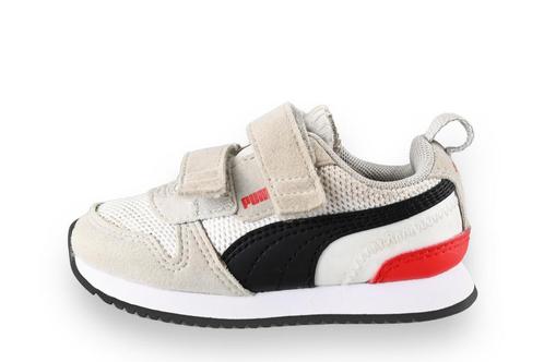 Puma Sneakers in maat 22 Beige | 10% extra korting, Kinderen en Baby's, Kinderkleding | Schoenen en Sokken, Jongen of Meisje, Nieuw